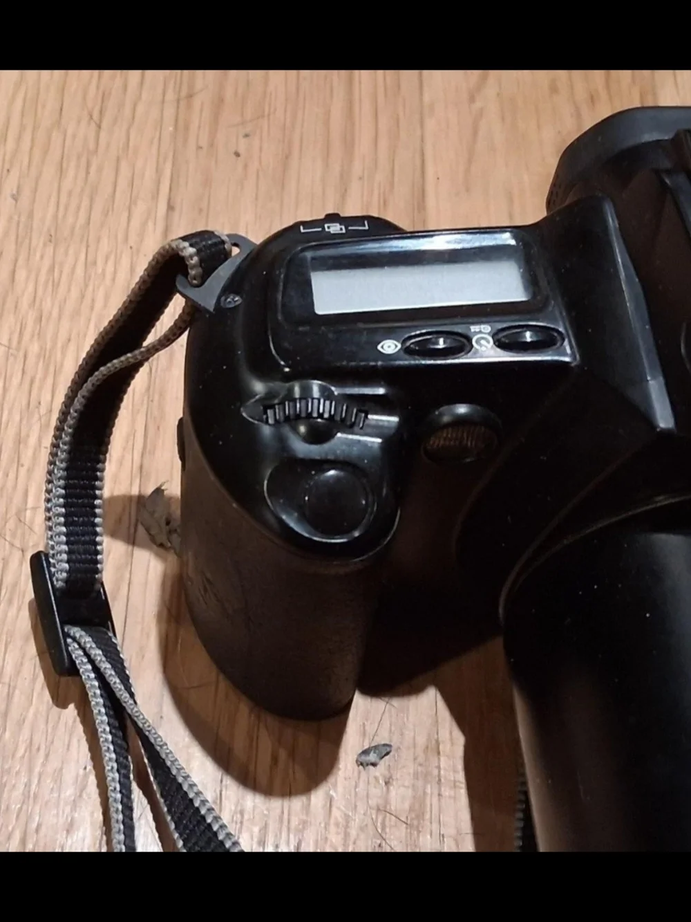 Canon EOS 3000 Black DSLR Camera with Zoom Lens